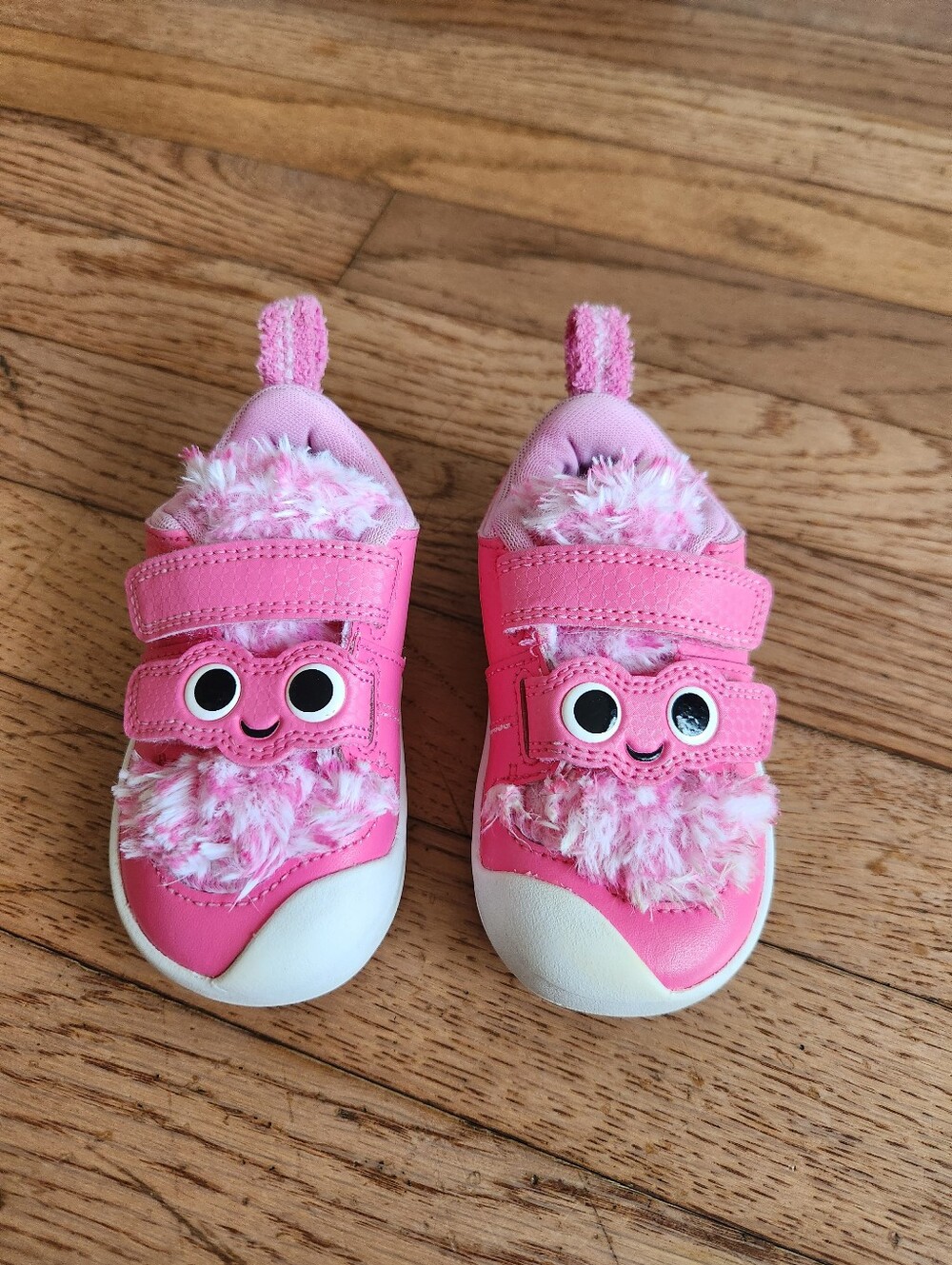 Toddler Girls Nike Monster Shoes Size 5 (Pico 5 Lil)